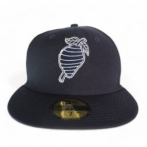 New Era Charlotte Knights Minor League Baseball Fitted Hat Black‎ Size 7